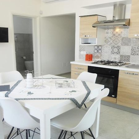 Appartamento Torre San Giovanni Centro Beethoven 28 - Verso Sud ภายนอก รูปภาพ